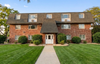 Comfortable Apartment Living in Convenient Tinley Park Location