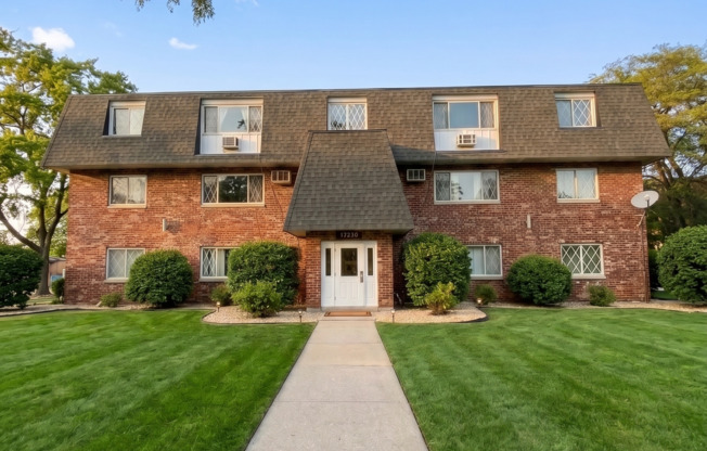 17230 South 71st Court