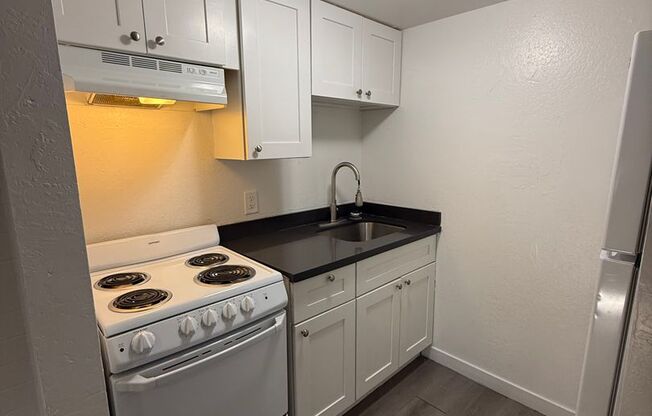 1 bed, 1 bath, 530 sqft, $1,050, Unit 227
