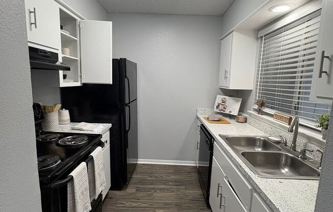 2 beds, 1 bath, 968 sqft, $789