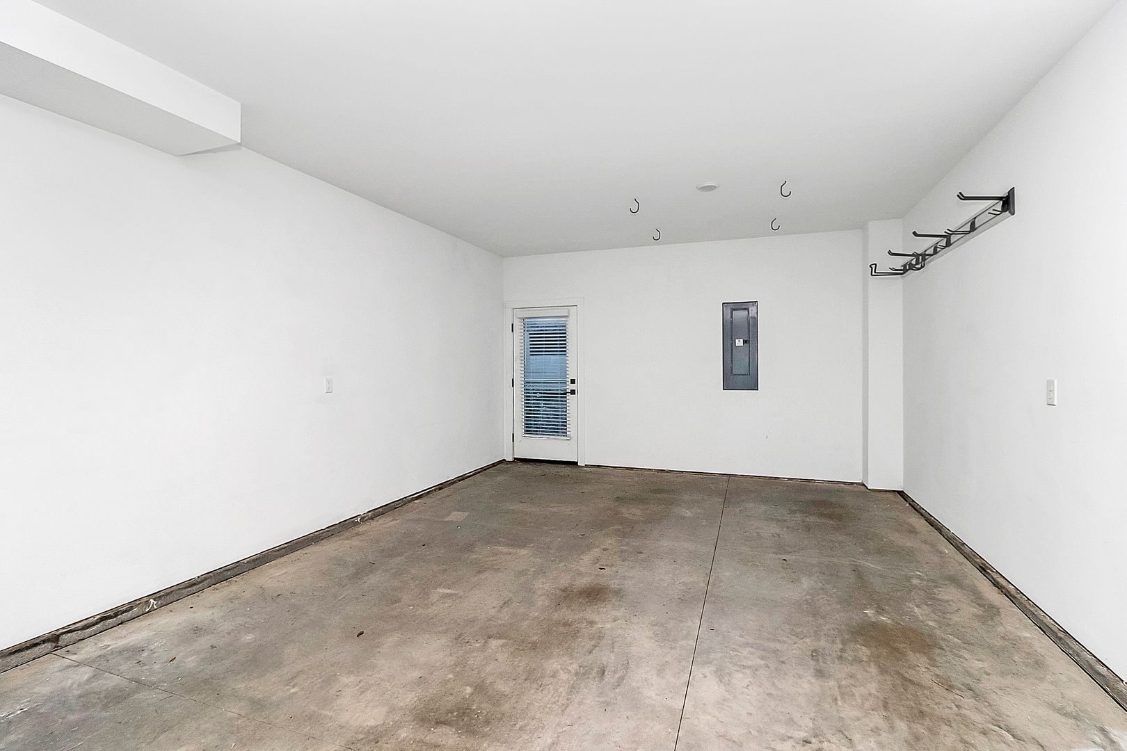 1214 Minter Pl #27