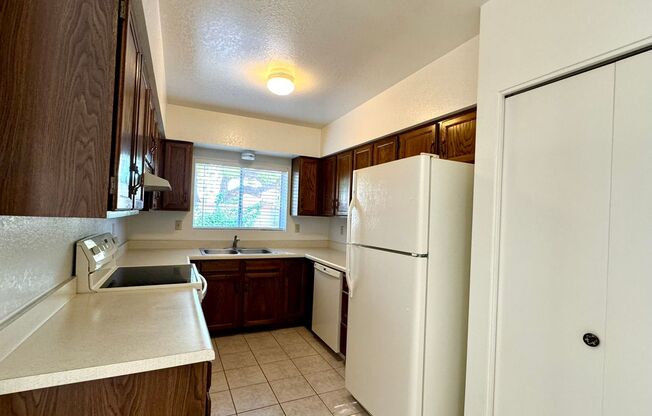 2 beds, 2 baths, $1,595