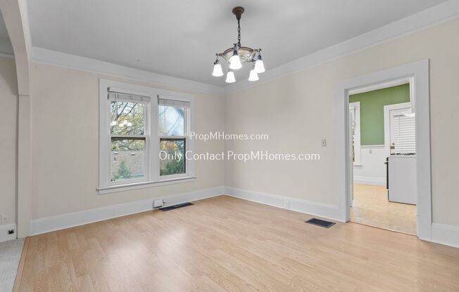 2 beds, 1 bath, $1,849, Unit 6315 E Burnside Street Unit 1