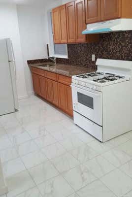 2 beds, 1 bath, $2,700, Unit 1