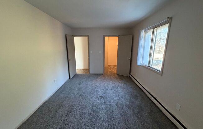 1 bed, 1 bath, $795, Unit 7