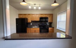 1 bed, 1 bath, 700 sqft, $1,245, Unit B102