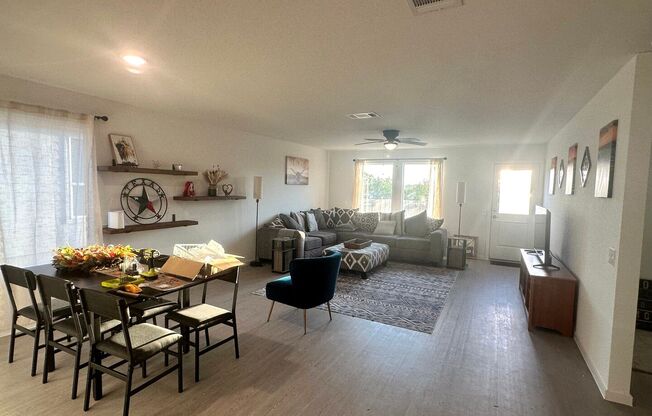 FULLY FURNISHED!!! 3Bed/2Bath House for Rent! Available Now! 12 or 6 month lease.
