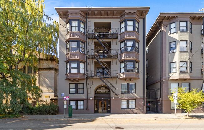 1 bed, 1 bath, 405 sqft, $1,150, Unit 101
