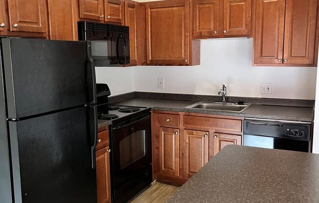 2 beds, 1 bath, 891 sqft, $2,150, Unit 45-437