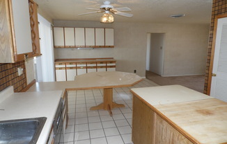 3 beds, 2 baths, $1,625