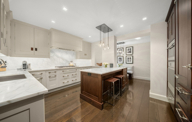 141 E 88 ST