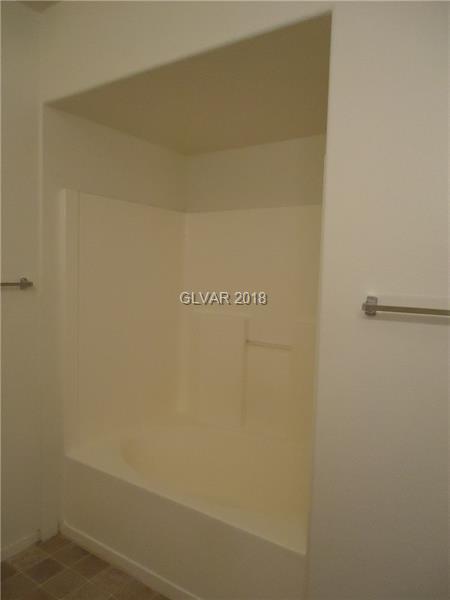 2 beds, 2 baths, $1,350, Unit Unit 1626