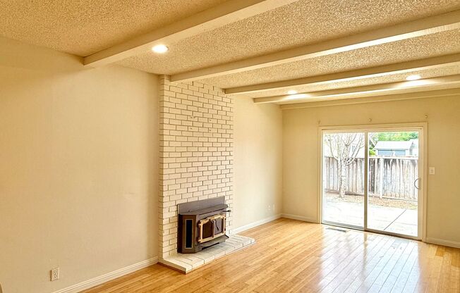 COMING SOON! $3,790 / 3 BR - 1528 S.F. VERY NICE BROOKVALE HOME IN FREMONT