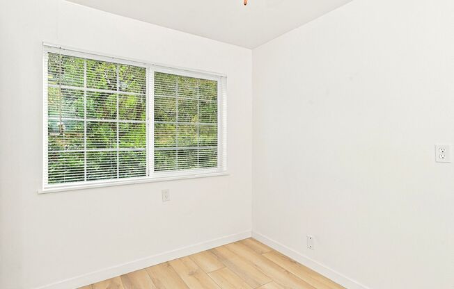 CloverLeaf Apt