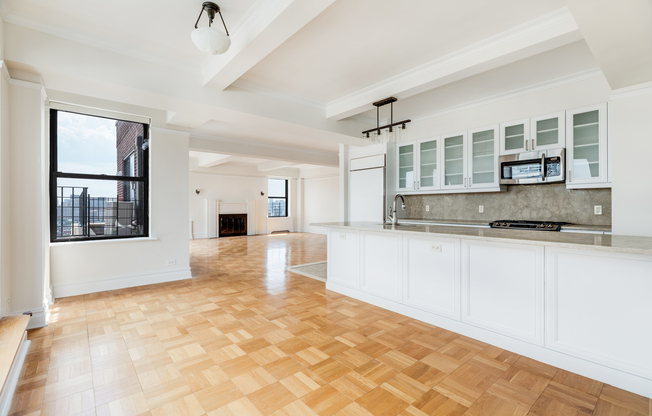 3 beds, 3.5 baths, $23,995, Unit 20A