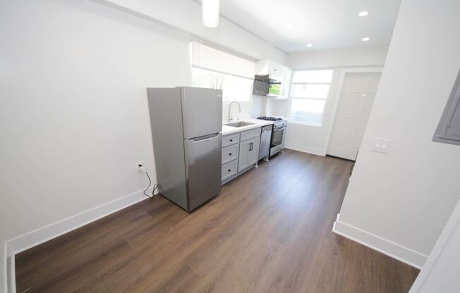 Mentone Court, LLC