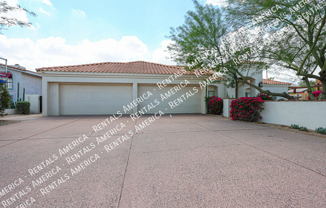 3525 E EQUESTRIAN TRL