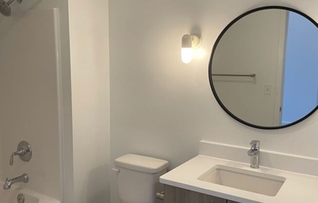 1 bed, 1 bath, 648 sqft, $1,400, Unit 105