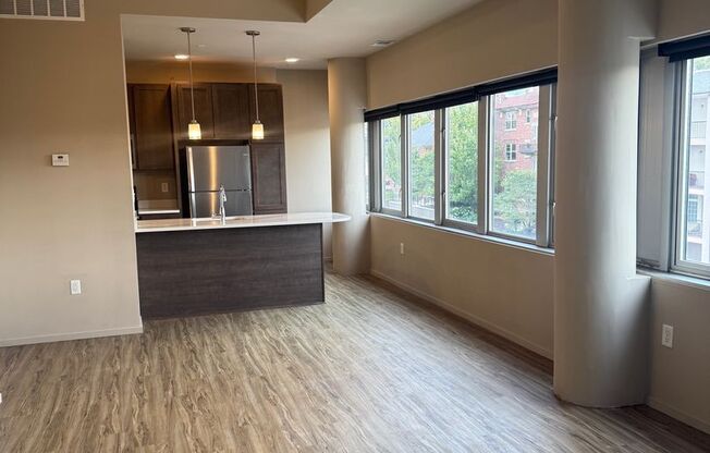 1 bed, 1 bath, 783 sqft, $1,245, Unit 408