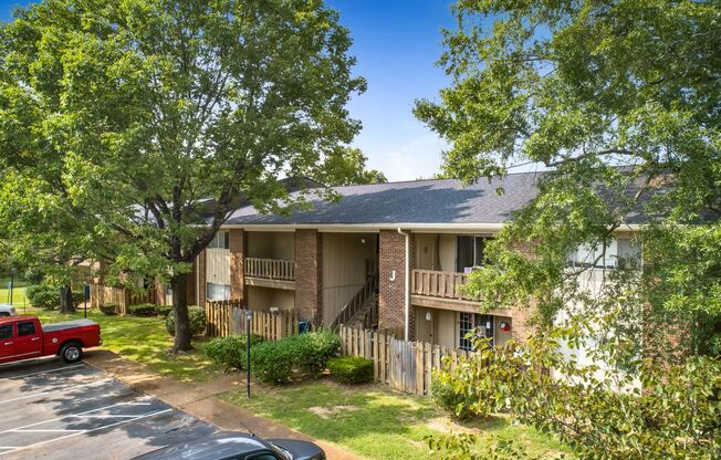 1 bed, 1 bath, 750 sqft, $1,045, Unit A05