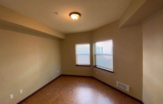 259 W. Bakerview Rd #303