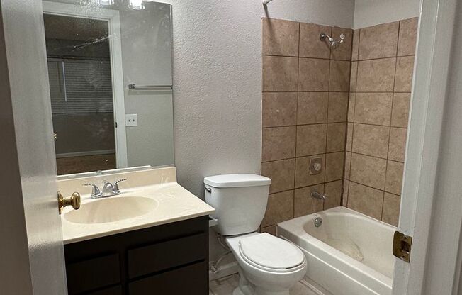 Modern 2 Bed, 2 Bath Condo Near UNLV – Prime Central Location!