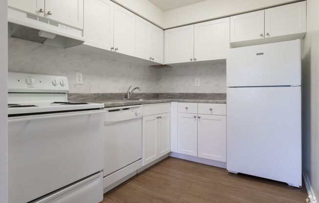 1 bed, 1 bath, 640 sqft, $1,319, Unit O305