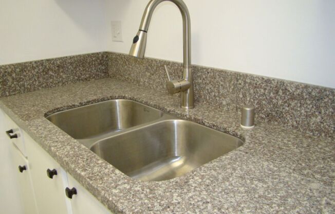 Townhouse 3 bedroom 2.5 bath, 2 car garage, new paint, new floors