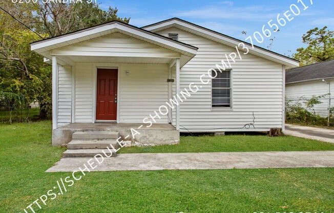 8206 SANDRA ST