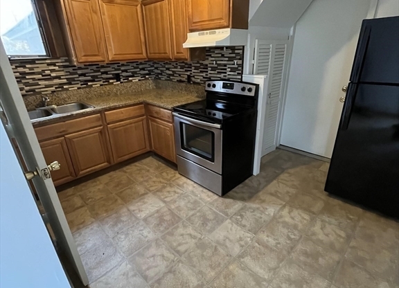 1 bed, 1 bath, $1,875, Unit 4