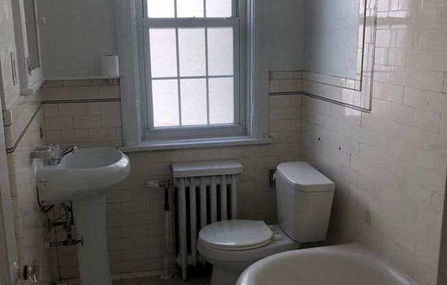 Studio, 1 bath, 308 sqft, $1,250, Unit Bayard Manor 307