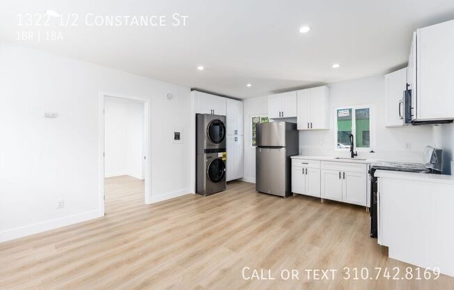 1322 1/2 CONSTANCE ST