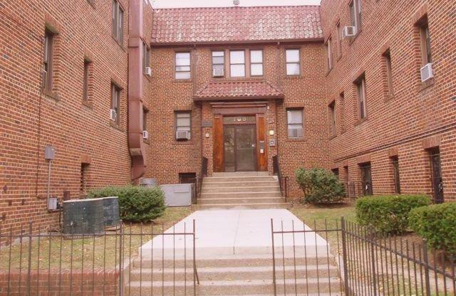 103 KENNEDY ST