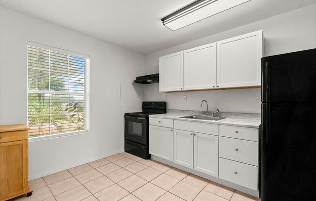 Studio, 1 bath, 480 sqft, $1,600, Unit Sunrise Circle B