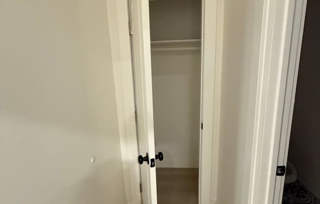 1 bed, 1 bath, 595 sqft, $2,295, Unit 21