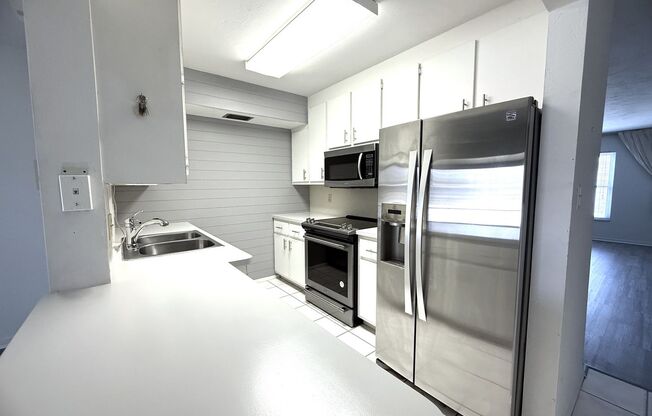 2 beds, 2 baths, $1,550, Unit N6