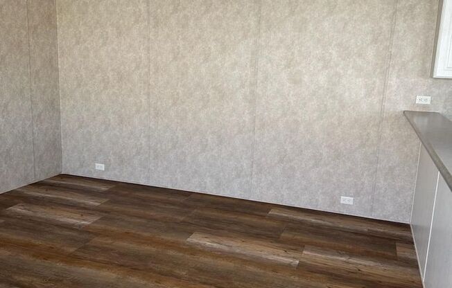 2 beds, 1 bath, 832 sqft, $826, Unit 66