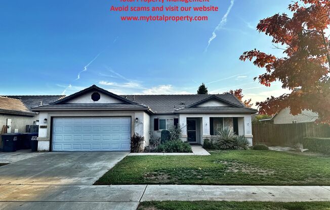 1015 W. WESTMONT CT. - 3 BEDROOM 2 BATH - VISALIA