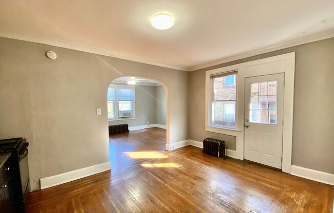 3 beds, 1 bath, 1,000 sqft, $1,500, Unit Unit 1