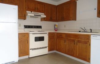 3 beds, 1.5 baths, $1,110, Unit 17