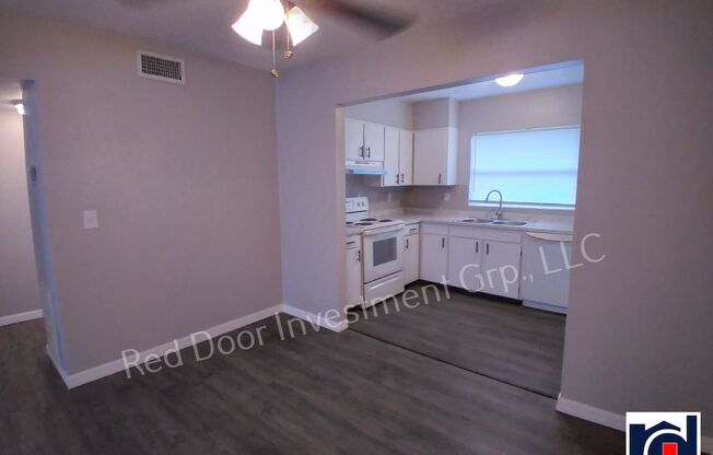 2 beds, 1.5 baths, $1,450, Unit (320)3