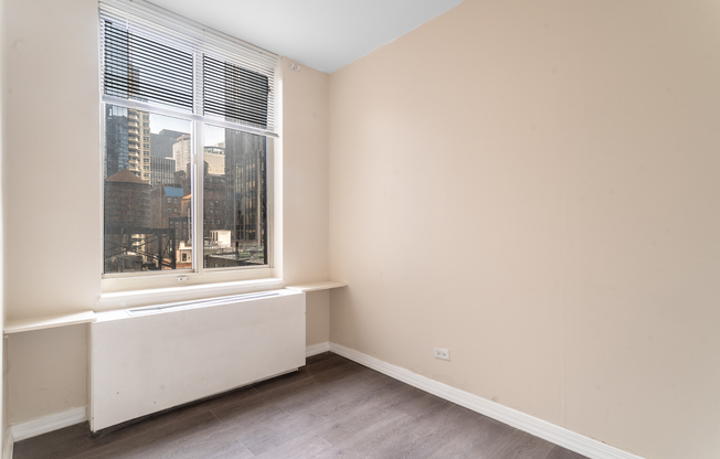 2 beds, 1 bath, $4,950, Unit 12B