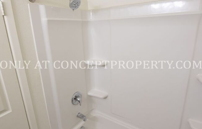 2 beds, 1 bath, 810 sqft, $1,249, Unit 55