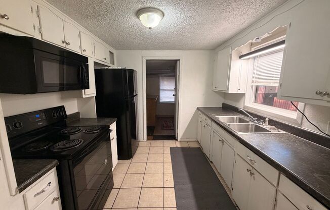 Sweet Country meets the City on this 3/1 Lot!