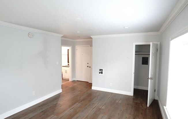 14th Avenue, 2912