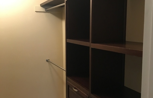 2/1 Condo