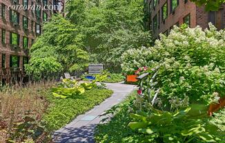 420 E 64 ST
