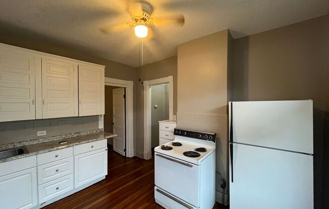 1 bed, 1 bath, $675, Unit Down