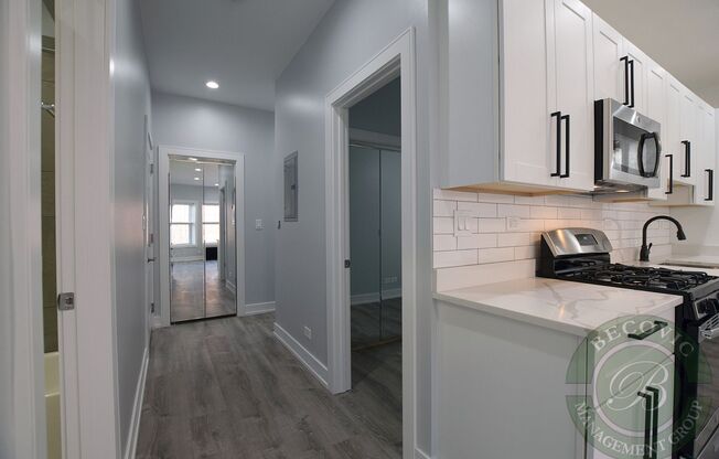 2 beds, 2 baths, 709 sqft, $2,550, Unit 1067-2