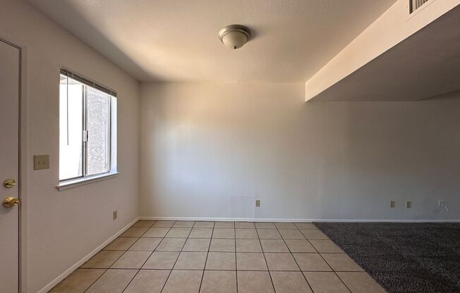 2 BED 2 BATH TOWNHOME NEAR THE I-15 AND CHEYENNE